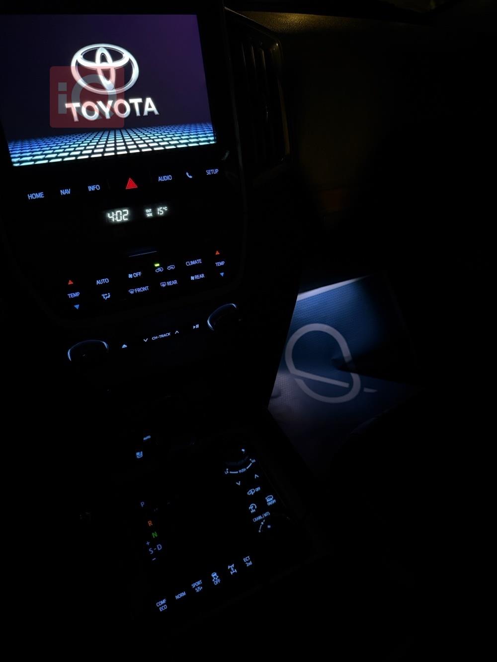 تويوتا لاندكروزر